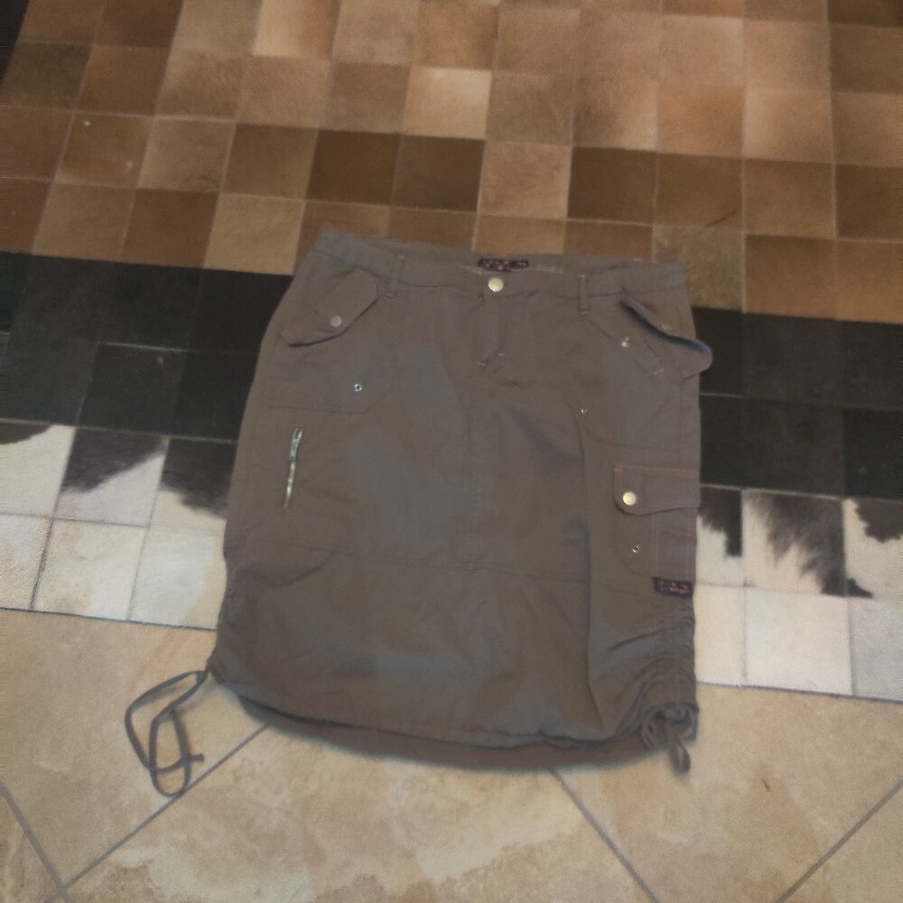 Torrid  KikGirl skater skirt size 18 vintage Y2K